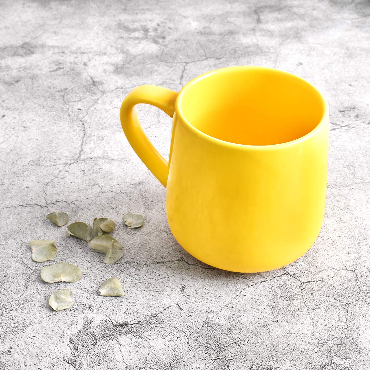 Large Glossy Ceramic Coffee Mug, Yellow Tea Cup for Office and Home, 18 oz