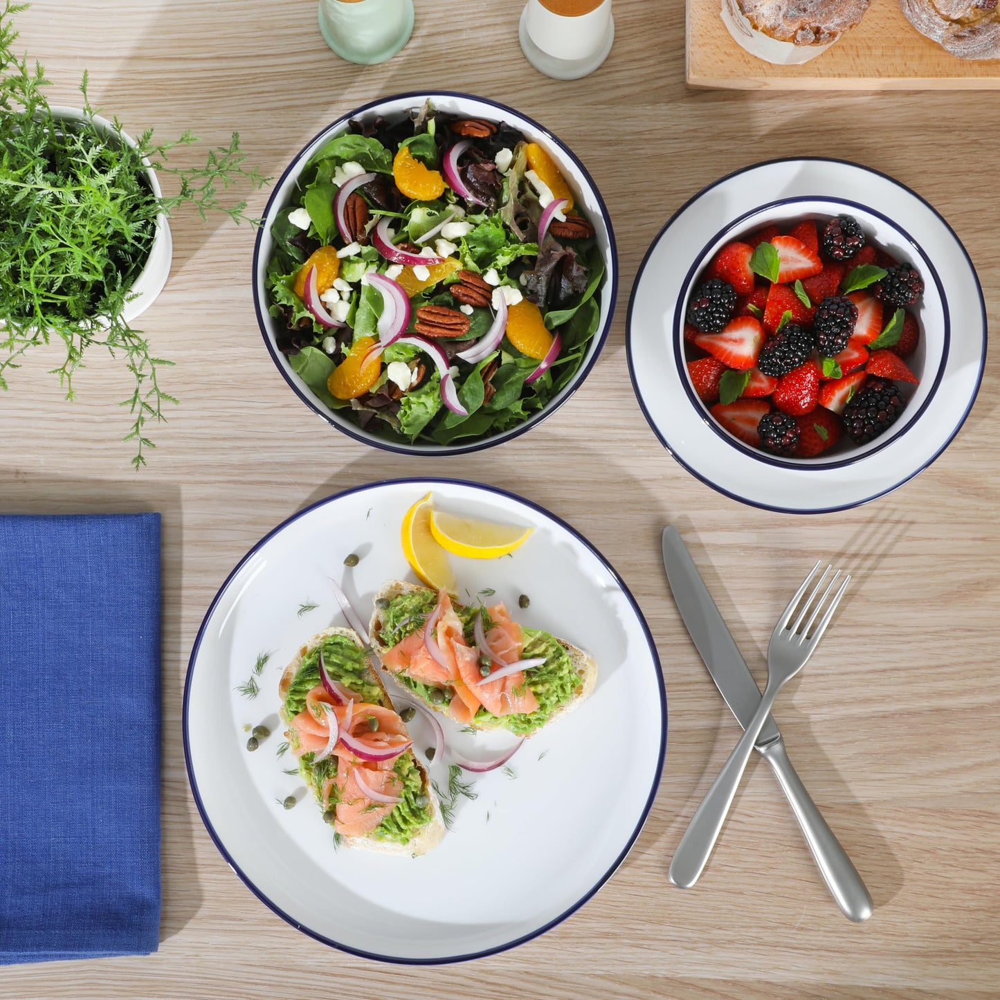 16-Piece Porcelain Ceramic Chip & Scratch Resistant Dishes Bowls Dinnerware Set White