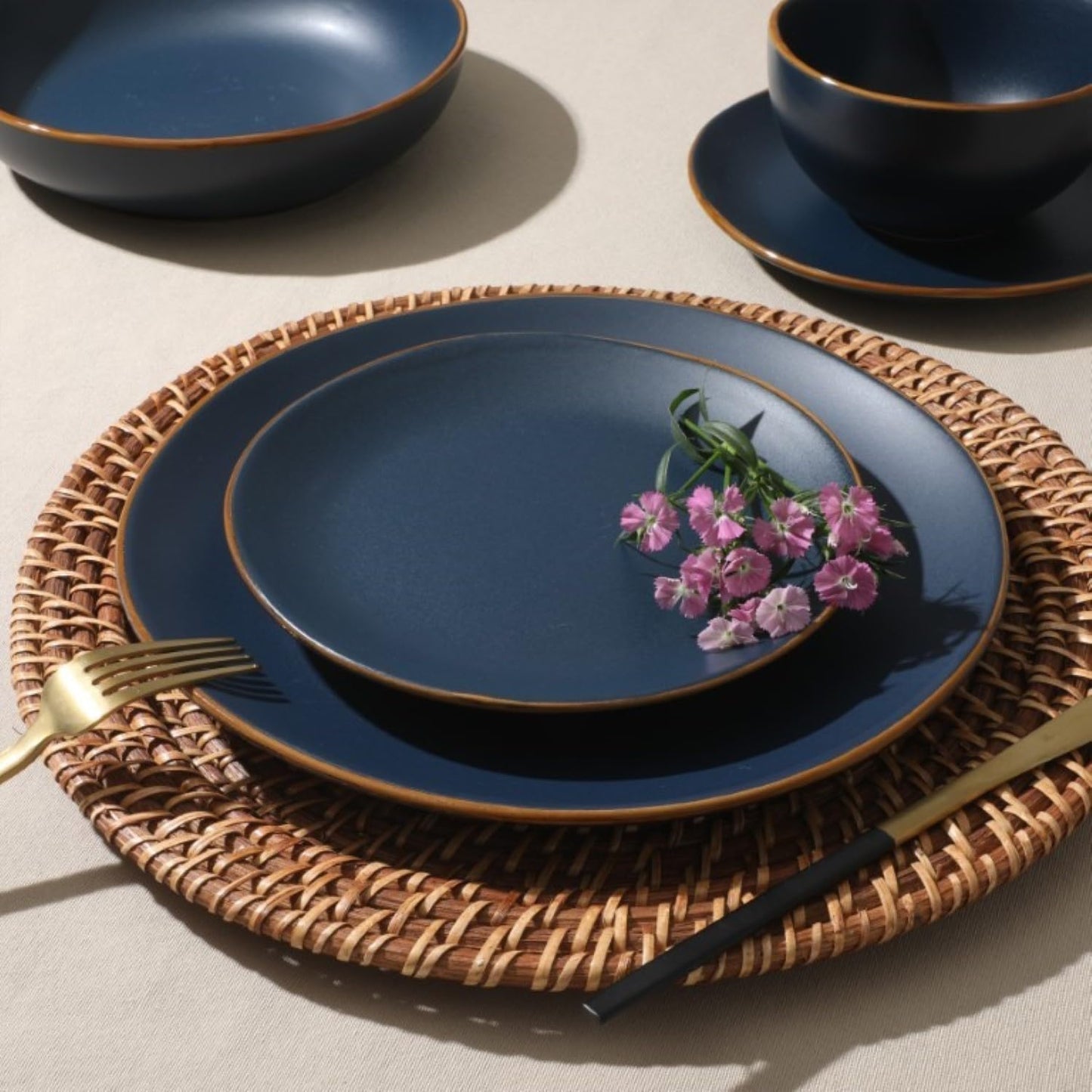 Home Hazeltine 16 Piece Plates Stoneware Ceramic Dinnerware Set