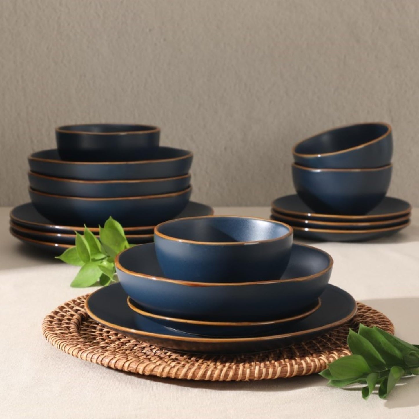 Home Hazeltine 16 Piece Plates Stoneware Ceramic Dinnerware Set