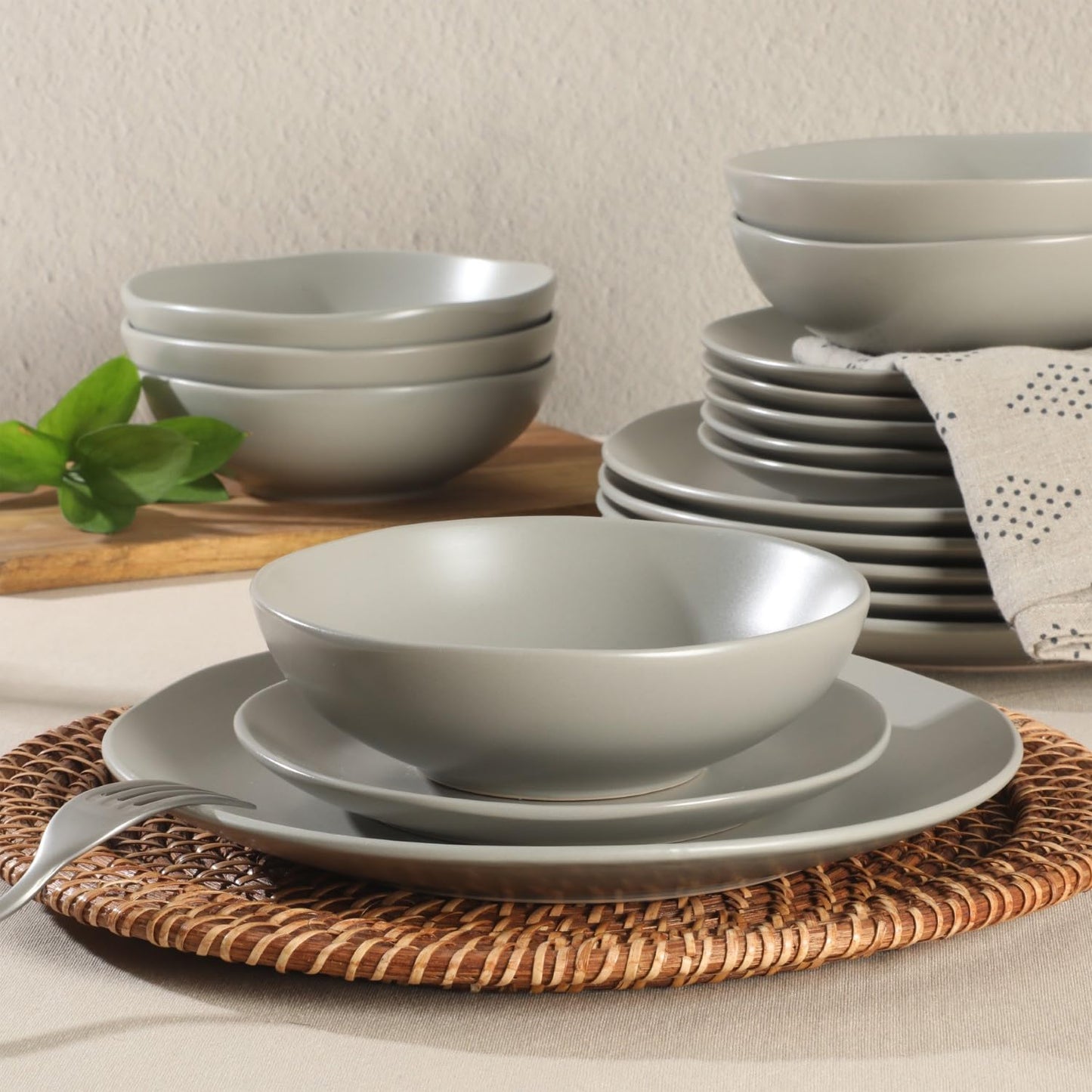 Gibson Home Bethel 18 Piece Plates and Bowls Ceramic Stoneware Organic Shape Dinnerware Set (Service for 6) - Matte Grey