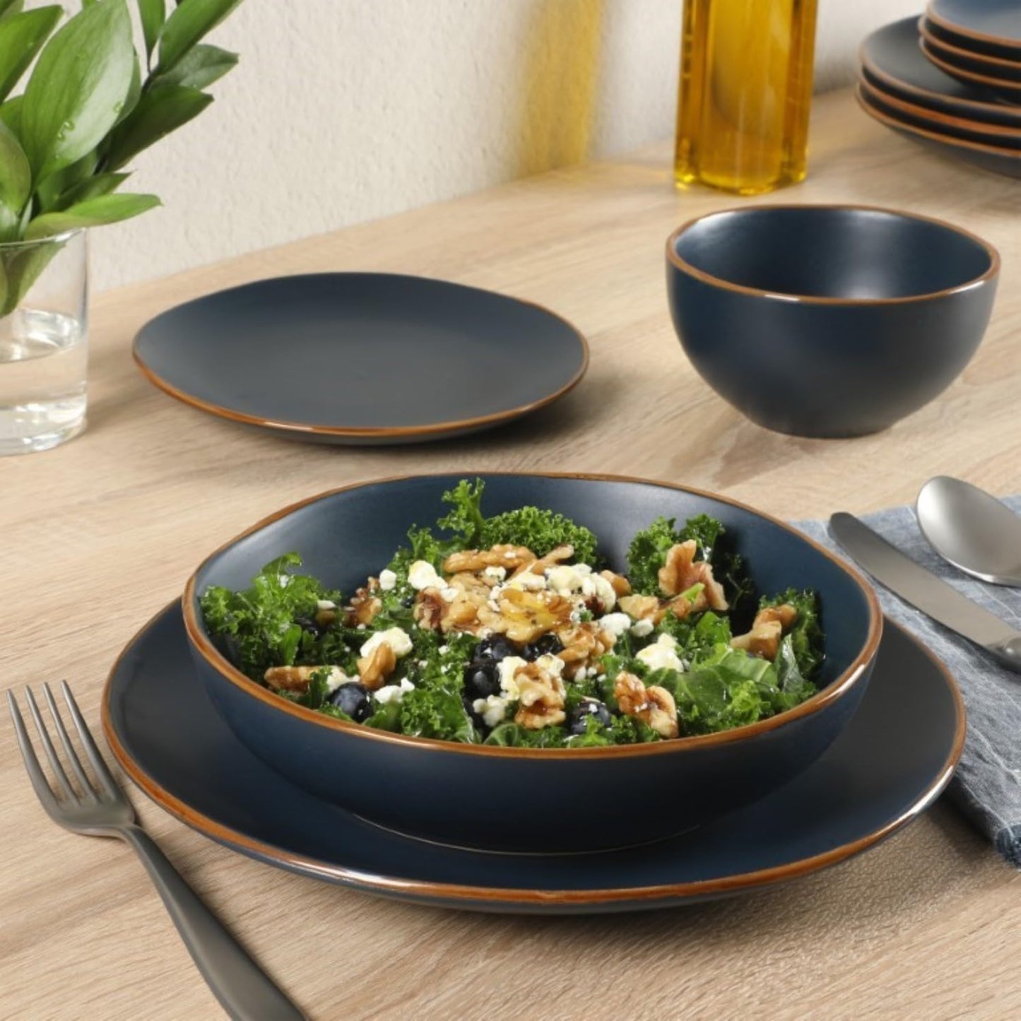 Home Hazeltine 16 Piece Plates Stoneware Ceramic Dinnerware Set
